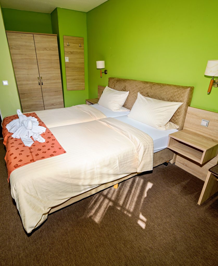 Doppelzimmer Stadtseite
