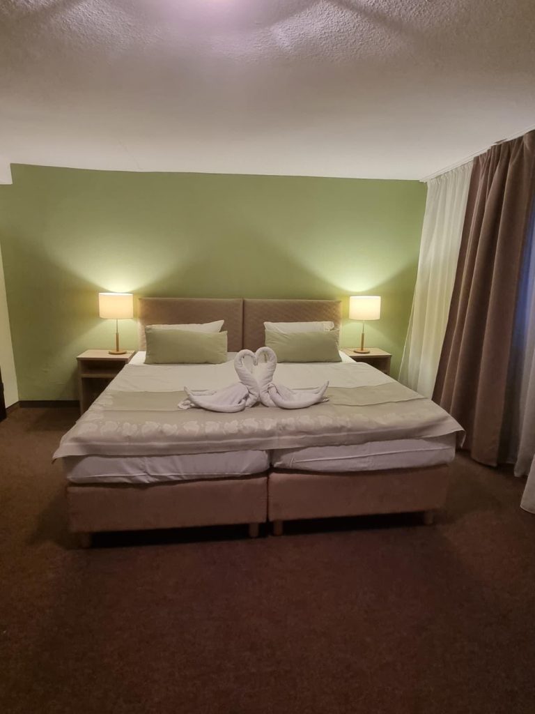Doppelzimmer Stadtseite